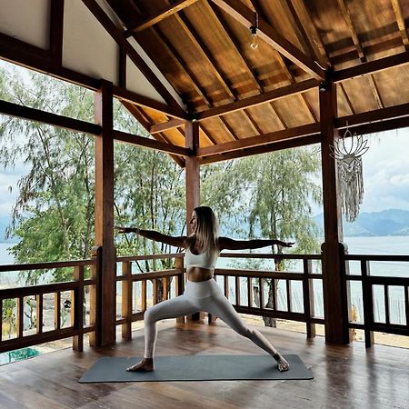 Flowers & Fire Yoga Garden غيلي آير المظهر الخارجي الصورة